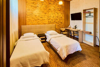 Гостиница Red House Белгород Двухместный номер с 2 отдельными кроватями-3