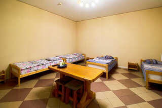 Гостиница Red House Белгород Стандартный четырехместный номер-4