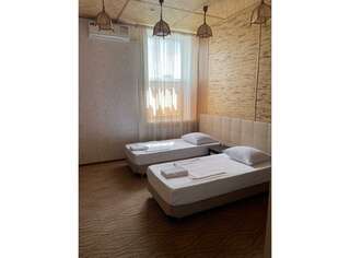 Гостиница Red House Белгород Номер полулюкс с 2 односпальными кроватями #22-4