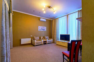 Гостиница Red House Белгород Двухместный номер-студия Делюкс с 1 кроватью-1