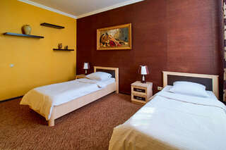 Гостиница Red House Белгород Двухместный номер с 2 отдельными кроватями-3